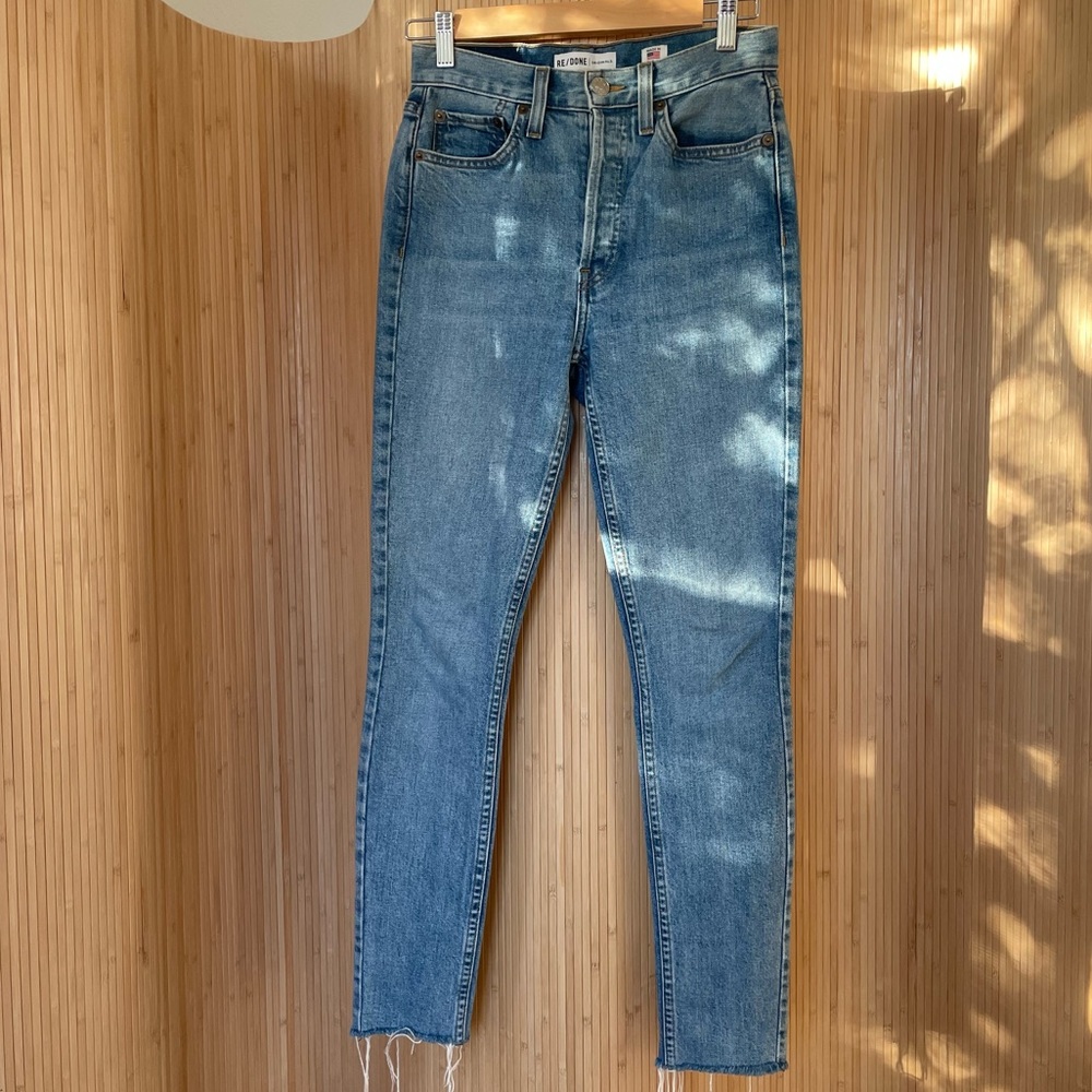 Re/done cutoff jeans